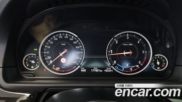 BMW 5-Series 2014 — photo 8
