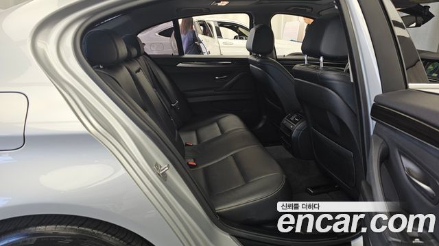 BMW 5-Series 2014 — photo 12