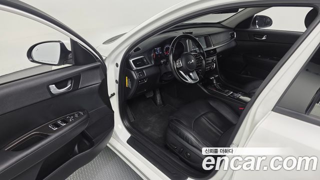 Kia K5 2019 — photo 10