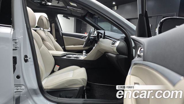 Genesis G70 2021 — photo 16