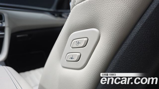 Genesis G70 2021 — photo 30
