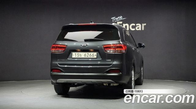 Kia Sorento 2017 — photo 4