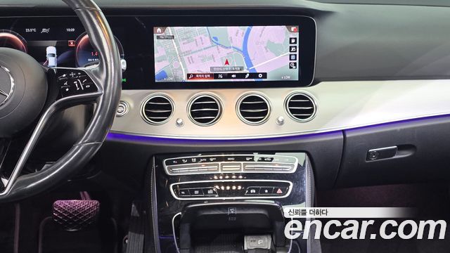 Mercedes-Benz E-Class 2021 — photo 19