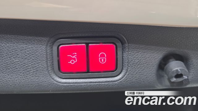 Mercedes-Benz E-Class 2021 — photo 23