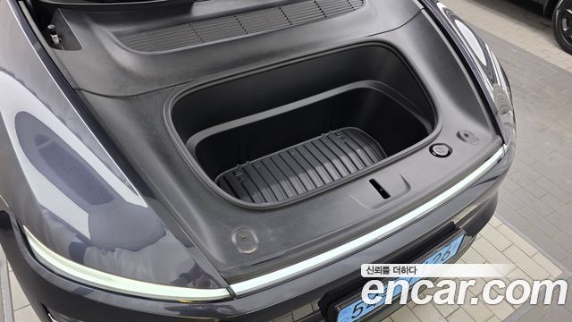 Tesla Model Y 2026 — photo 6