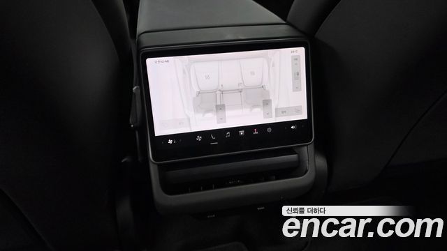 Tesla Model Y 2026 — photo 25