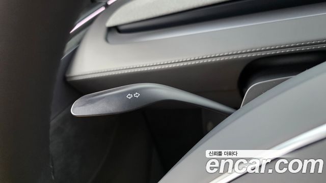 Tesla Model Y 2026 — photo 27