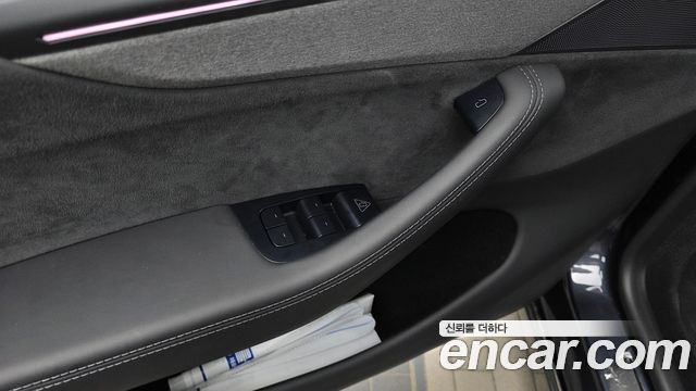 Tesla Model Y 2026 — photo 28
