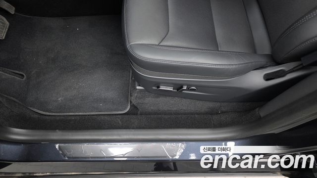 Tesla Model Y 2026 — photo 31