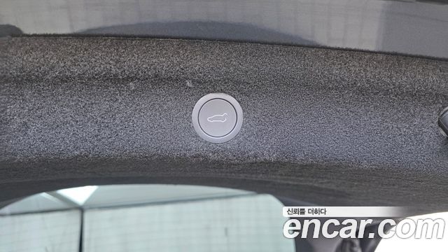 Tesla Model Y 2026 — photo 33