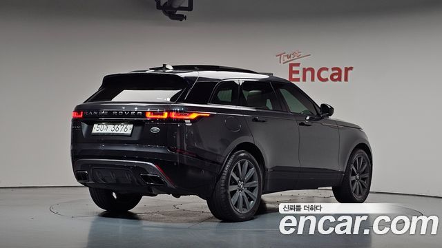 Land Rover Range Rover Velar 2018 — photo 2