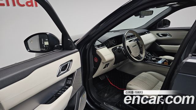 Land Rover Range Rover Velar 2018 — photo 13