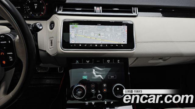 Land Rover Range Rover Velar 2018 — photo 20