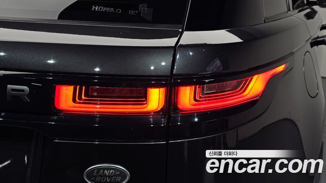 Land Rover Range Rover Velar 2018 — photo 9