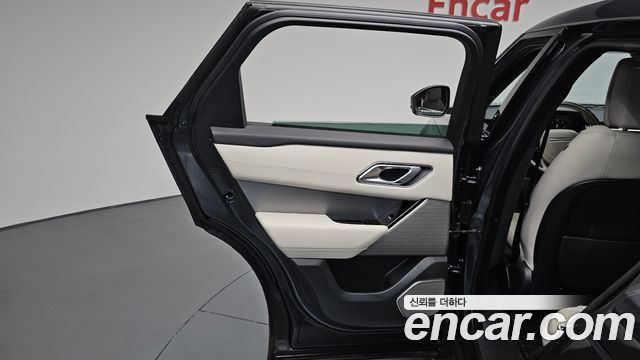 Land Rover Range Rover Velar 2018 — photo 15