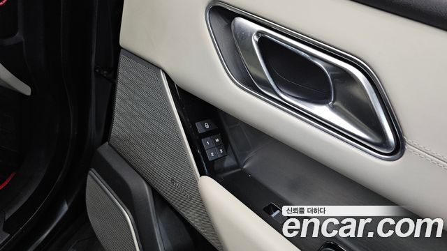 Land Rover Range Rover Velar 2018 — photo 40
