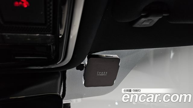 Land Rover Range Rover Velar 2018 — photo 41
