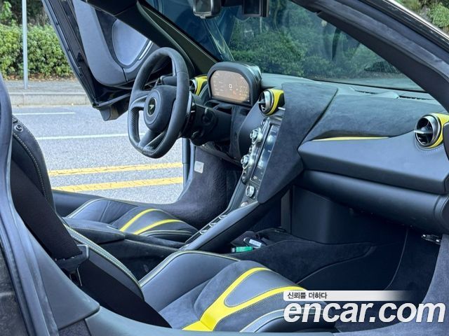 Mclaren 720S 2019 — photo 9