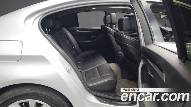 BMW 5-Series 2013 — photo 11