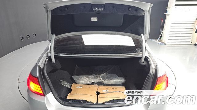 BMW 5-Series 2013 — photo 20
