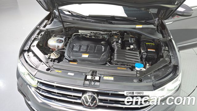 Volkswagen Tiguan 2023 — photo 6