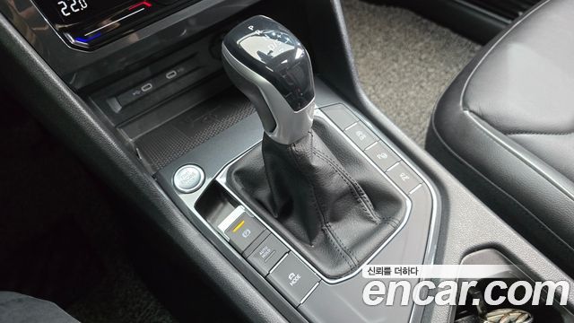 Volkswagen Tiguan 2023 — photo 12