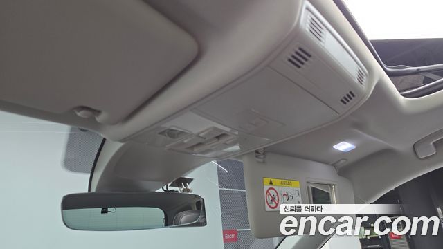 Volkswagen Tiguan 2023 — photo 23