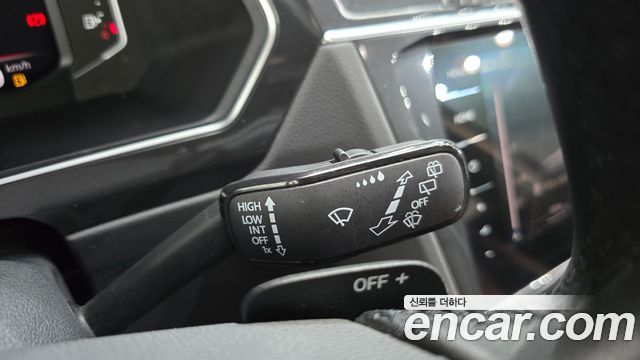 Volkswagen Tiguan 2023 — photo 29