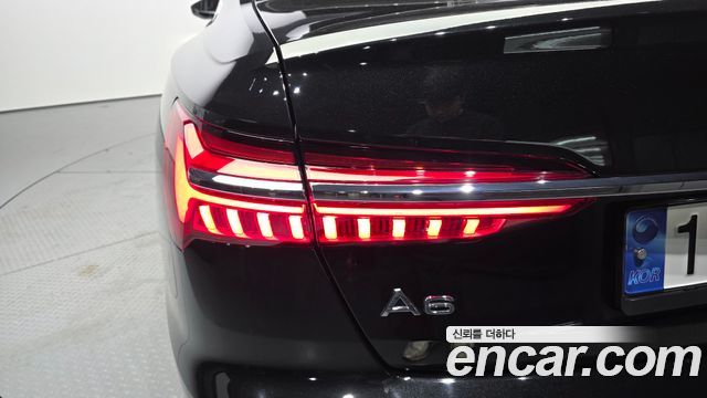 Audi A6 2022 — photo 9