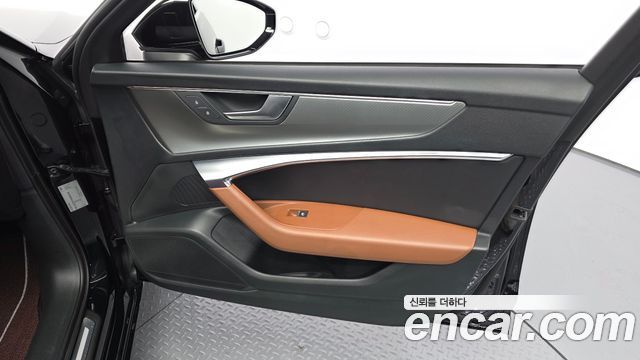 Audi A6 2022 — photo 14