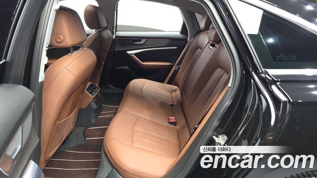 Audi A6 2022 — photo 16