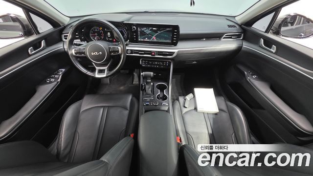Kia K5 2023 — photo 10
