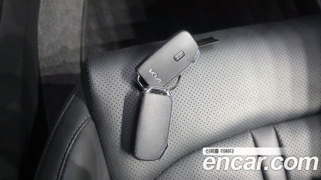 Kia K5 2023 — photo 22