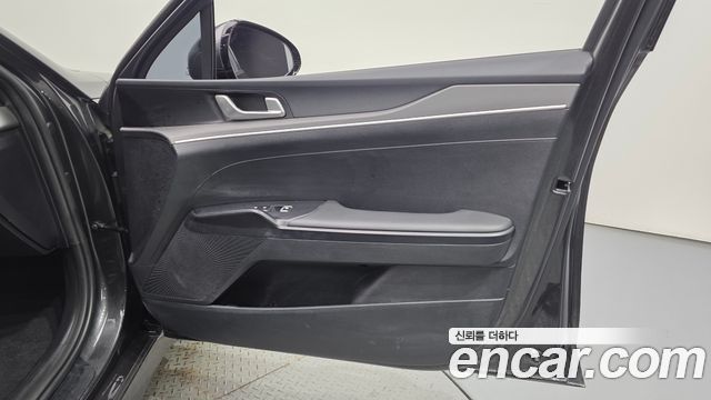 Kia K5 2023 — photo 14