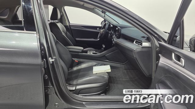 Kia K5 2023 — photo 16