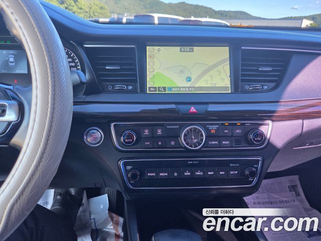 Kia K7 2018 — photo 8