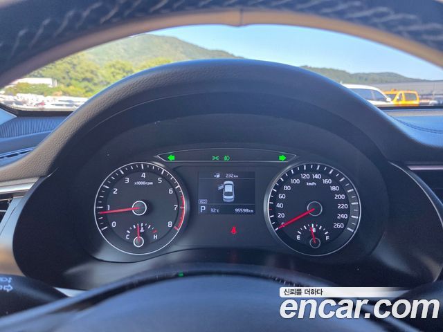 Kia K7 2018 — photo 9