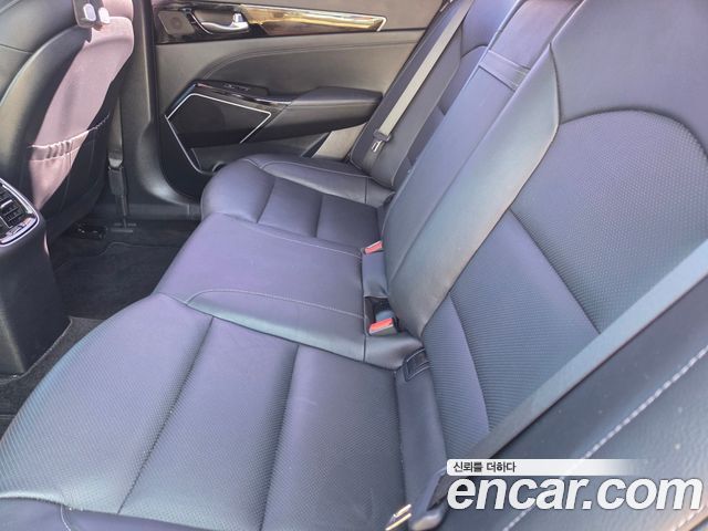 Kia K7 2018 — photo 15