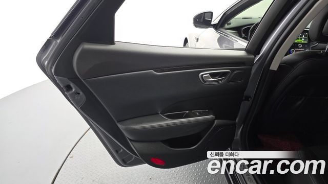 Renault Korea SM6 2016 — photo 15
