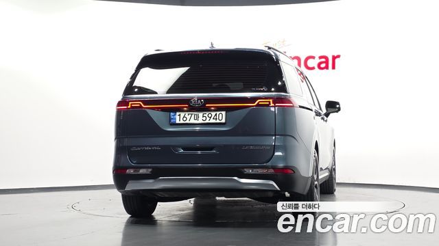 Kia Canival 2021 — photo 4