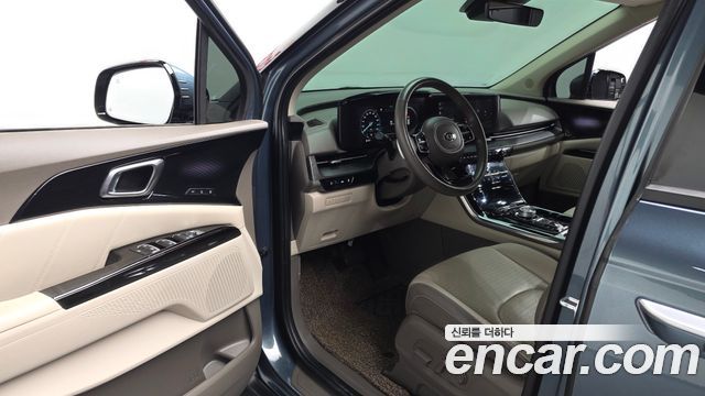 Kia Canival 2021 — photo 10