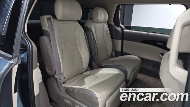 Kia Canival 2021 — photo 12