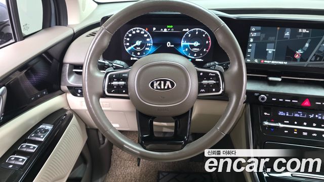 Kia Canival 2021 — photo 13