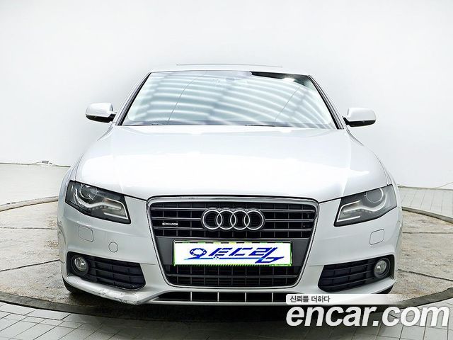 Audi A4 2011 — photo 1