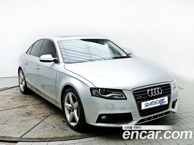 Audi A4 2011 — photo 2