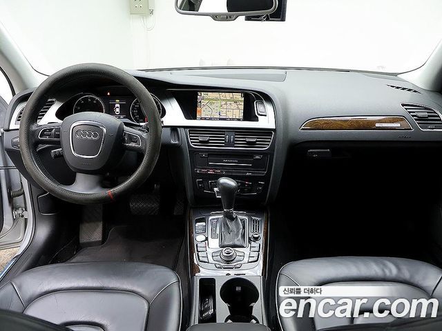 Audi A4 2011 — photo 5