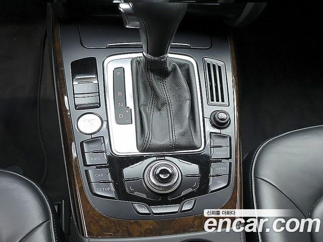 Audi A4 2011 — photo 15