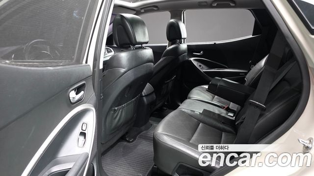 Hyundai Santafe 2016 — photo 11