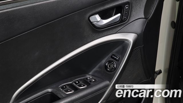 Hyundai Santafe 2016 — photo 16