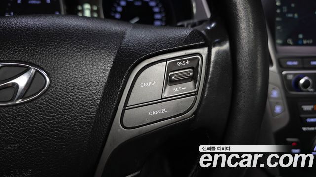 Hyundai Santafe 2016 — photo 17